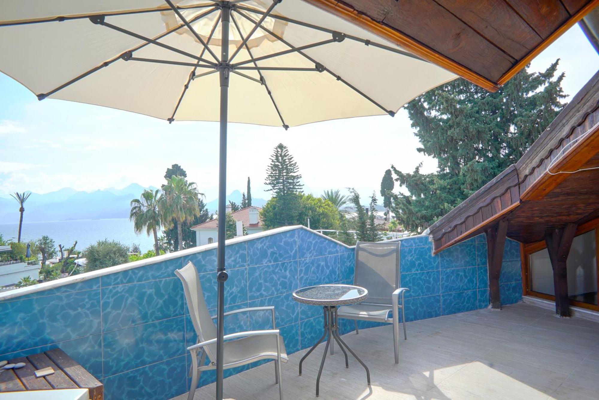 Mavi & Ani Pansiyon Antalya Extérieur photo