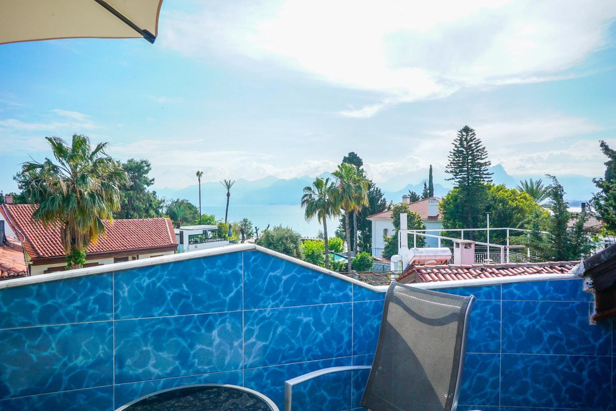 Mavi & Ani Pansiyon Antalya Extérieur photo