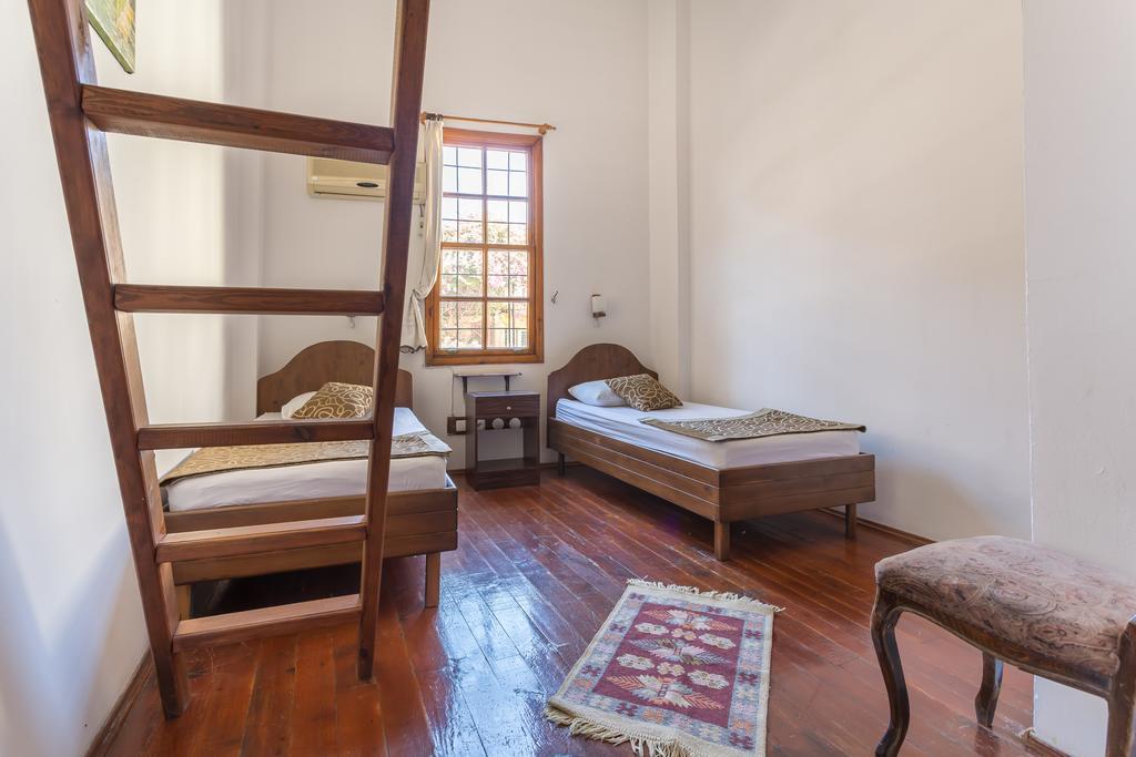 Mavi & Ani Pansiyon Antalya Extérieur photo