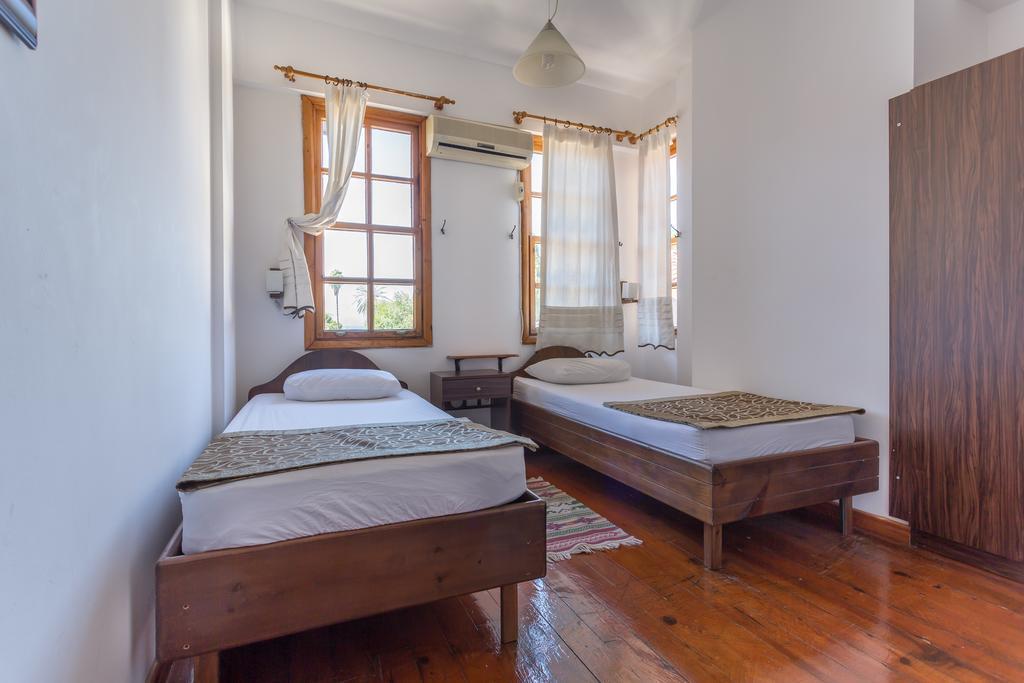 Mavi & Ani Pansiyon Antalya Extérieur photo